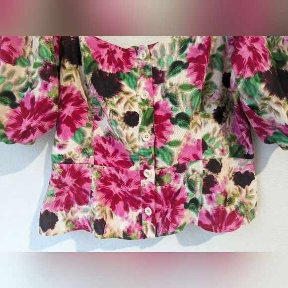 BCBGMaxAzria Colorful Bold Floral Puff Sleeve Button-Up Crop Top Coastal Beach - Picture 7 of 10